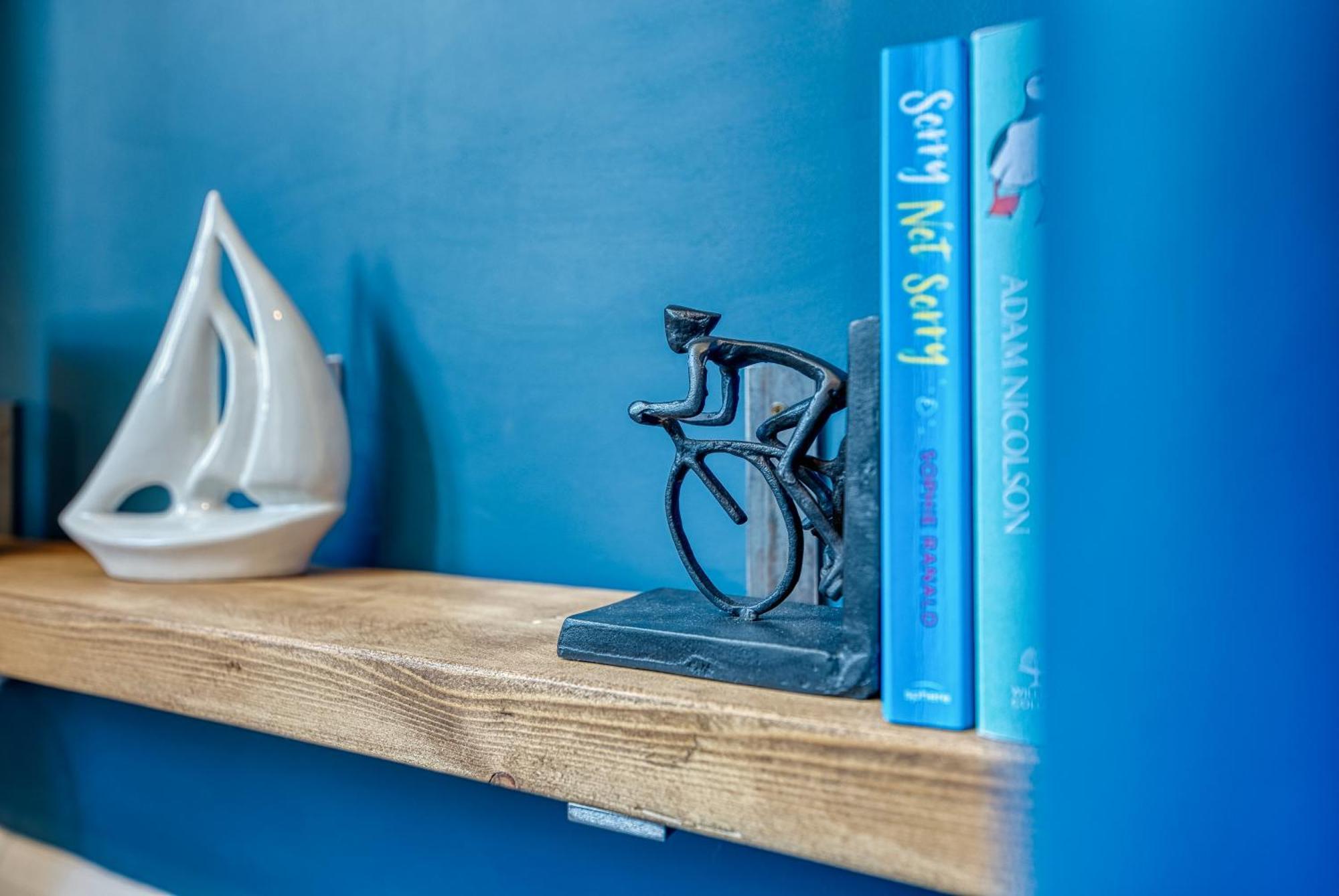 2 Bedrooms Modern, Stunning & Stylish Contractor House, Prime Portsmouth Location With Free Parking Permit, Summer Special Offer!! - By Blue Puffin Stays エクステリア 写真