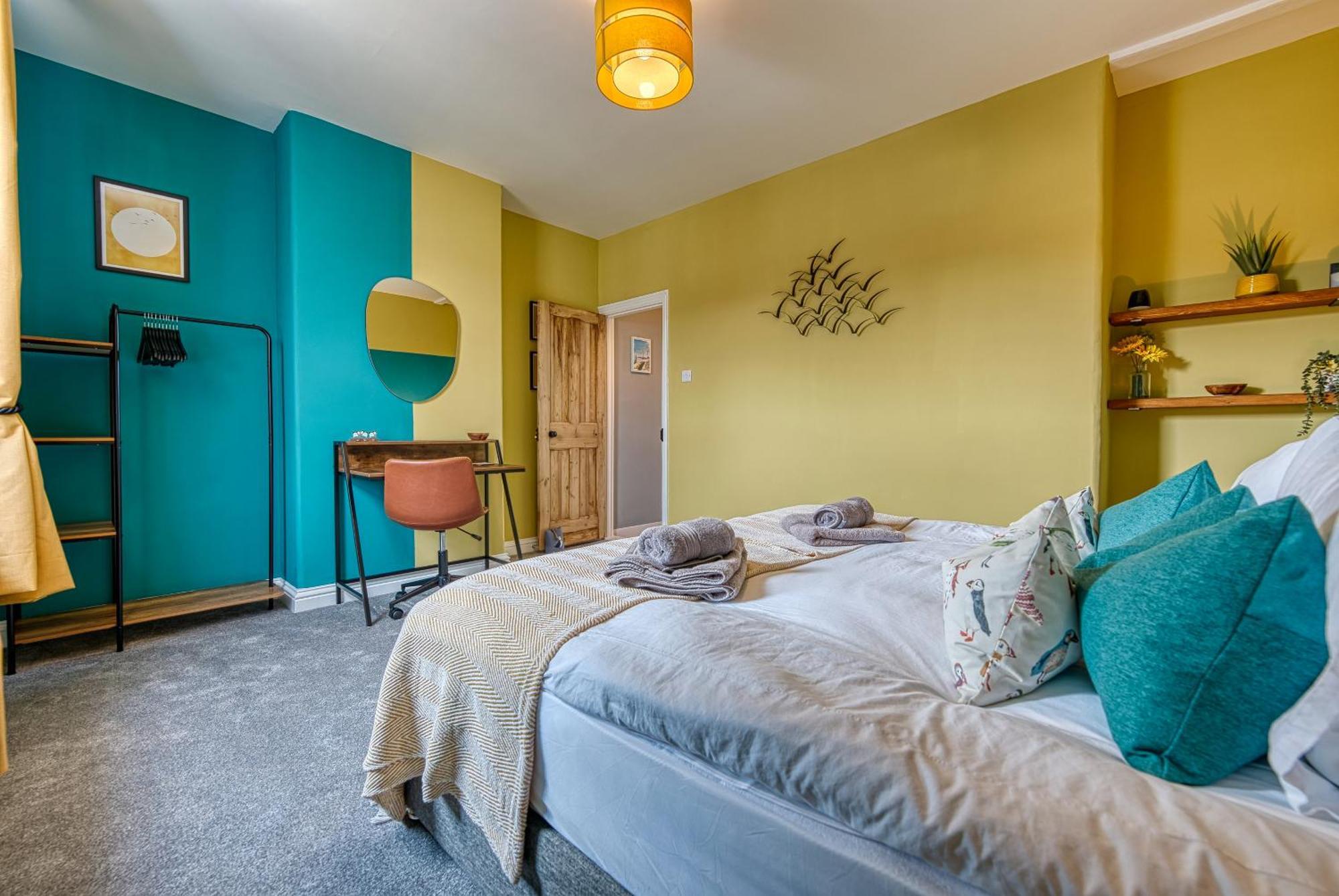 2 Bedrooms Modern, Stunning & Stylish Contractor House, Prime Portsmouth Location With Free Parking Permit, Summer Special Offer!! - By Blue Puffin Stays エクステリア 写真