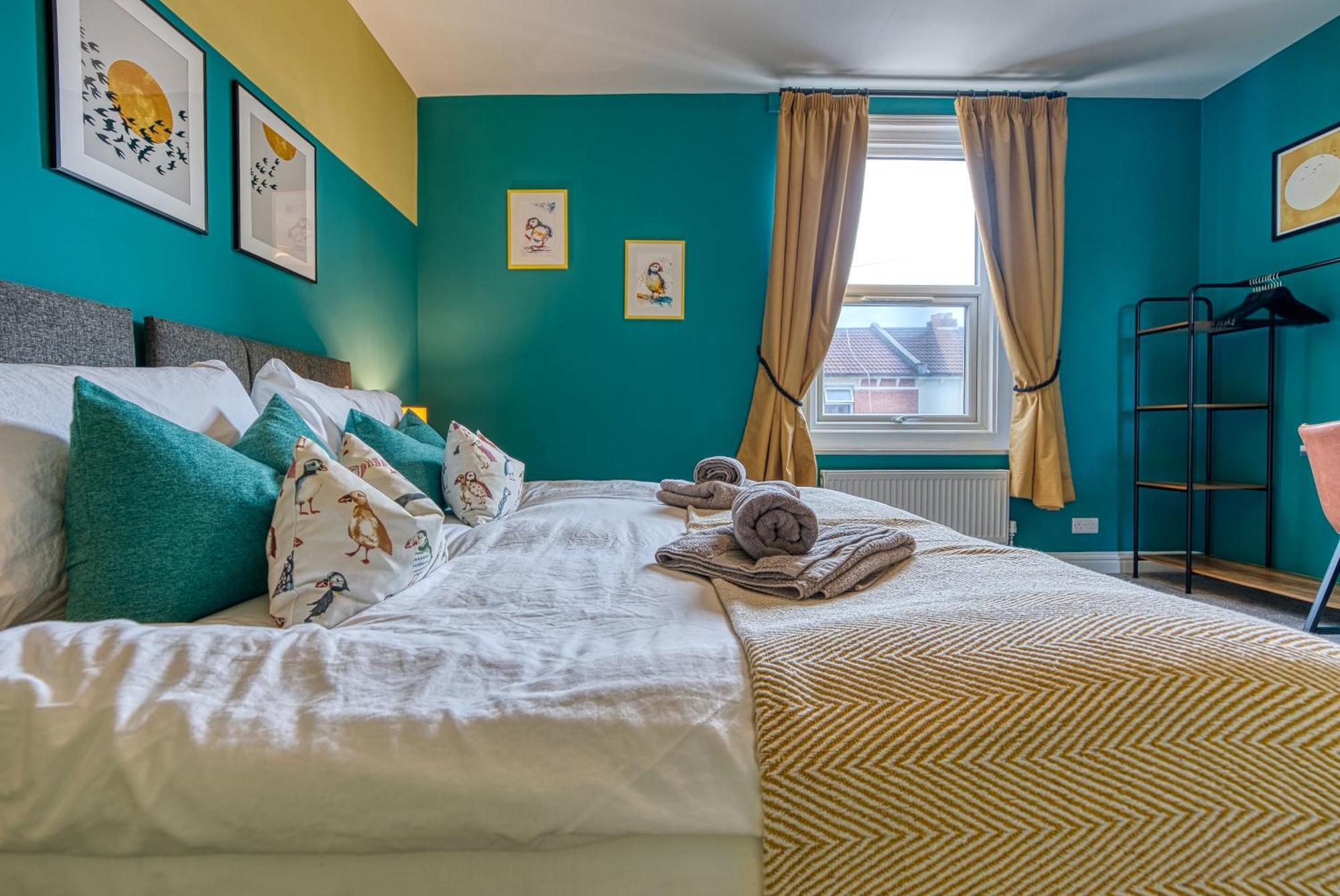 2 Bedrooms Modern, Stunning & Stylish Contractor House, Prime Portsmouth Location With Free Parking Permit, Summer Special Offer!! - By Blue Puffin Stays エクステリア 写真