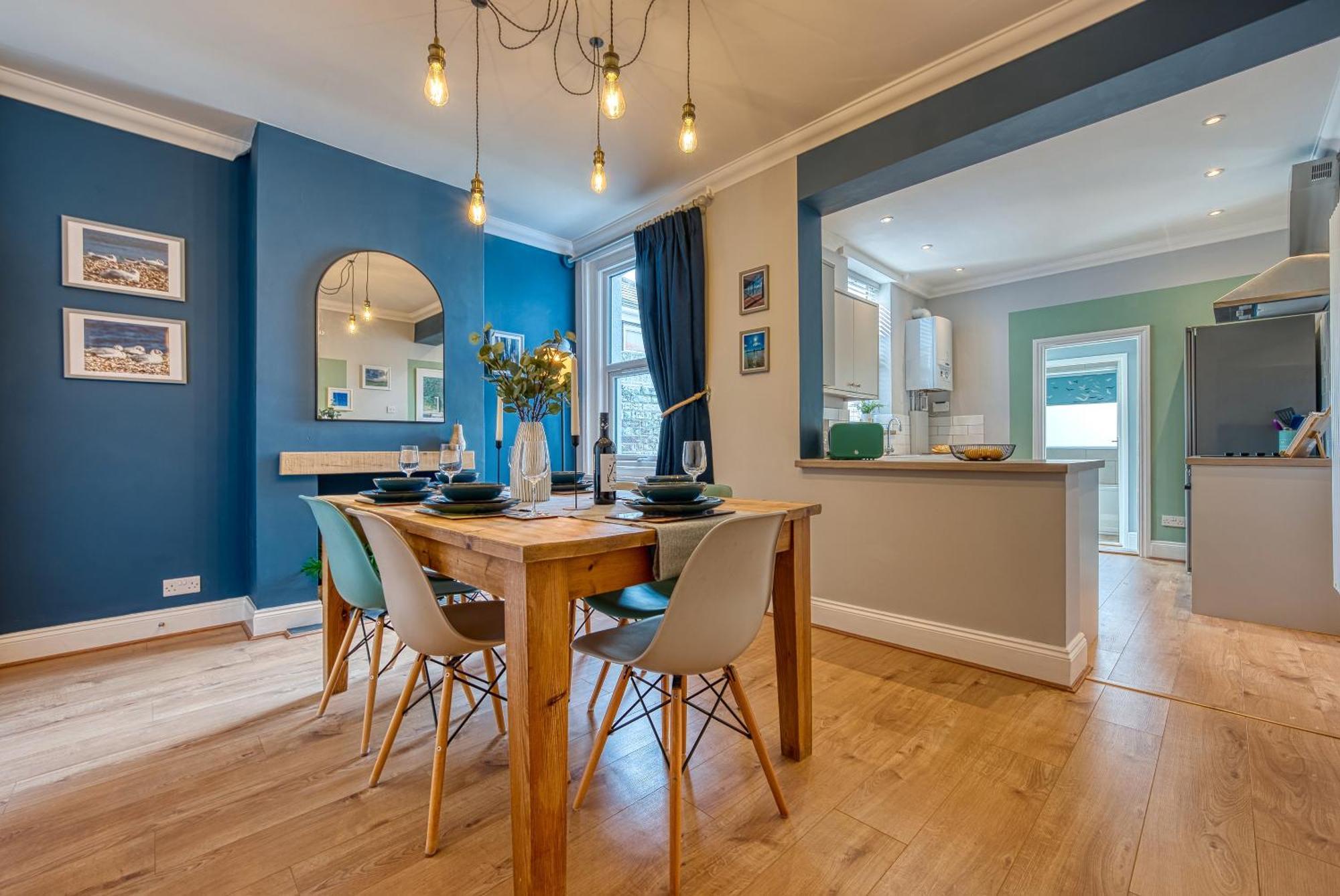 2 Bedrooms Modern, Stunning & Stylish Contractor House, Prime Portsmouth Location With Free Parking Permit, Summer Special Offer!! - By Blue Puffin Stays エクステリア 写真